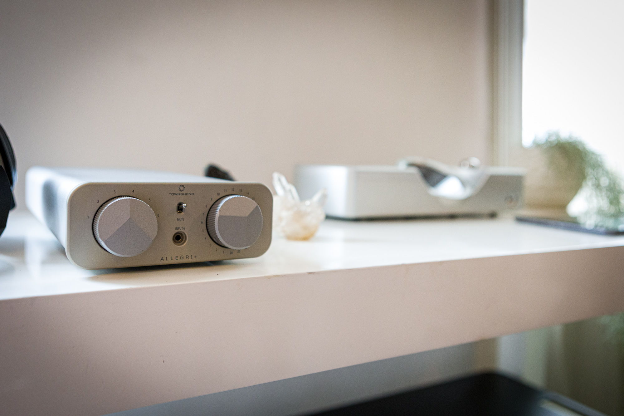 Townshend Audio Allegri+ preamplifier free worldwide sh... 10