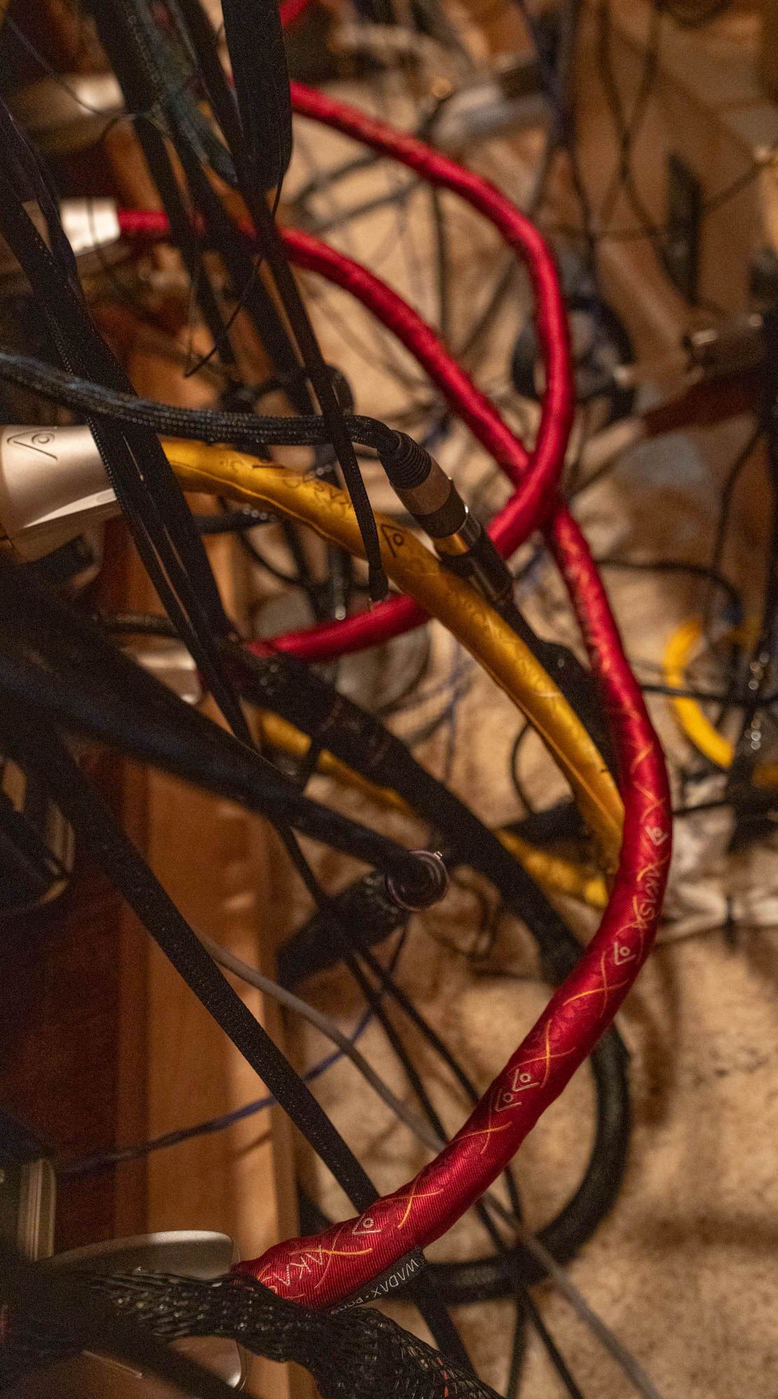 Wadax Akasa optical (yellow) and power supply (red) cables.