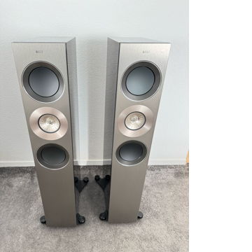 KEF Reference 3 speakers in black