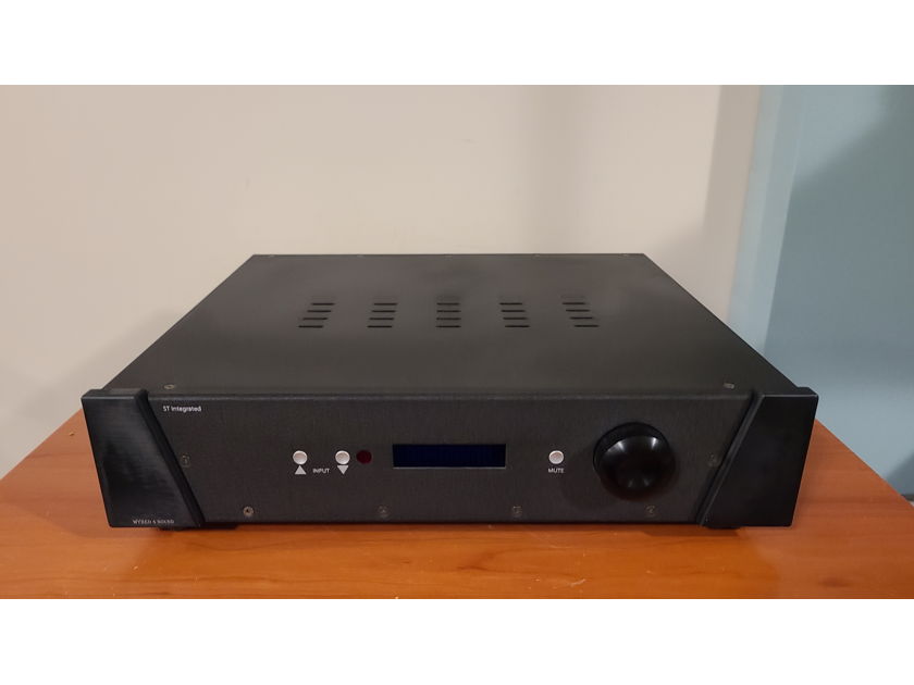 Wyred 4 Sound STI-1000 Integrated Amplifier.
