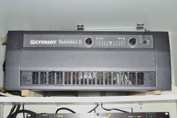 Crown Studio Reference II- Stereo Power Amplifier