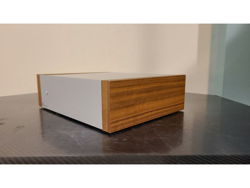 Pro-Ject Audio Systems Amp Box DS2 Power Amplifier