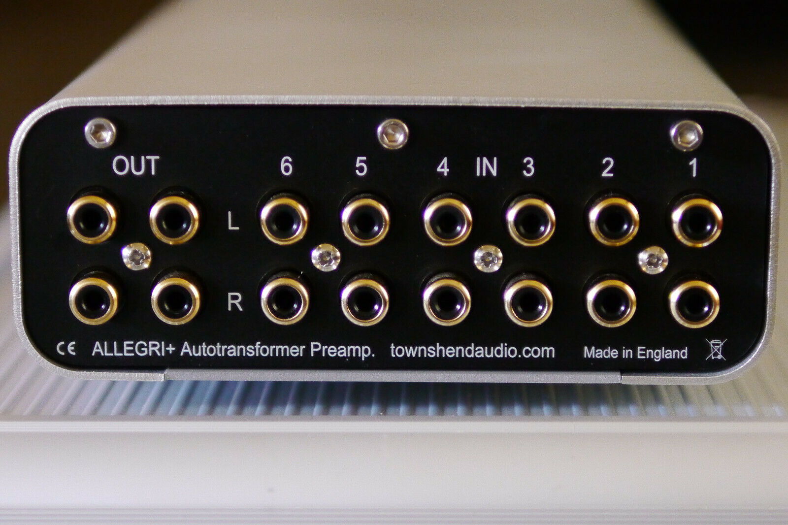 Townshend Audio Allegri+ preamplifier free worldwide sh... 3