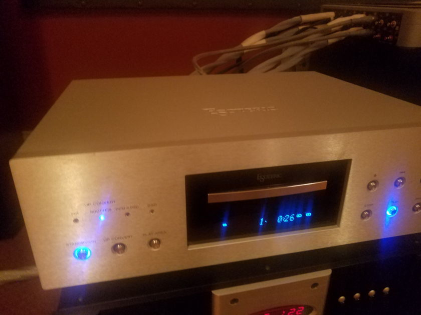 Esoteric DV-60 CD/SADC/DVD player - Excellent