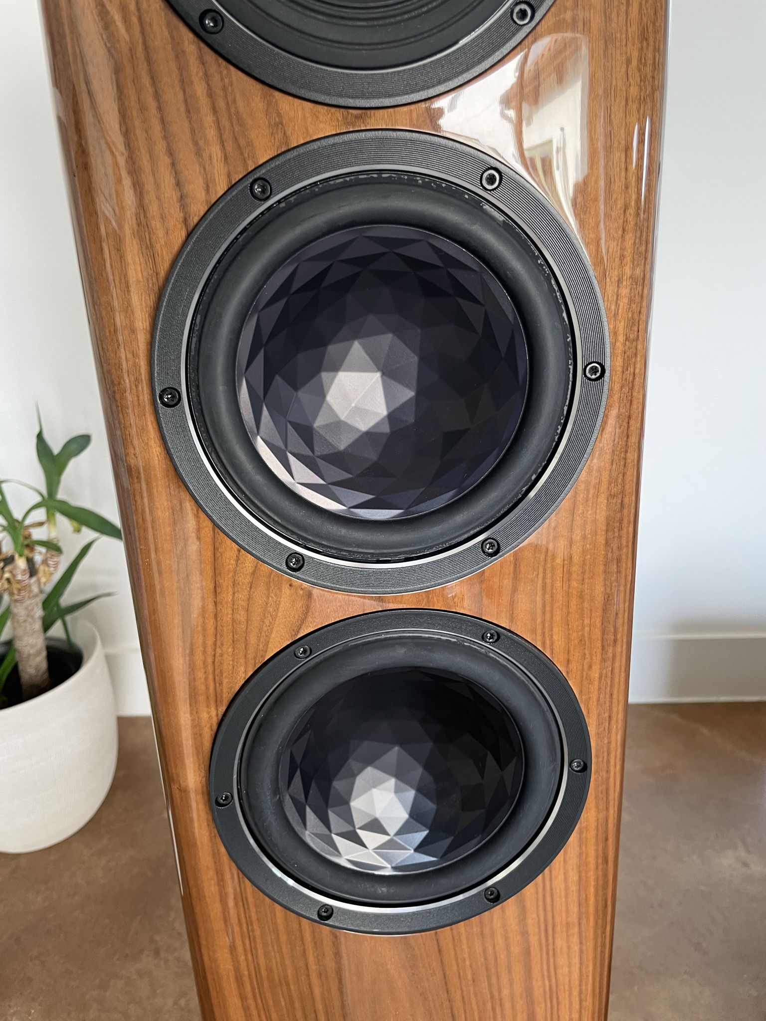 Elac Vela FS 409 Speakers - Gloss Walnut 2