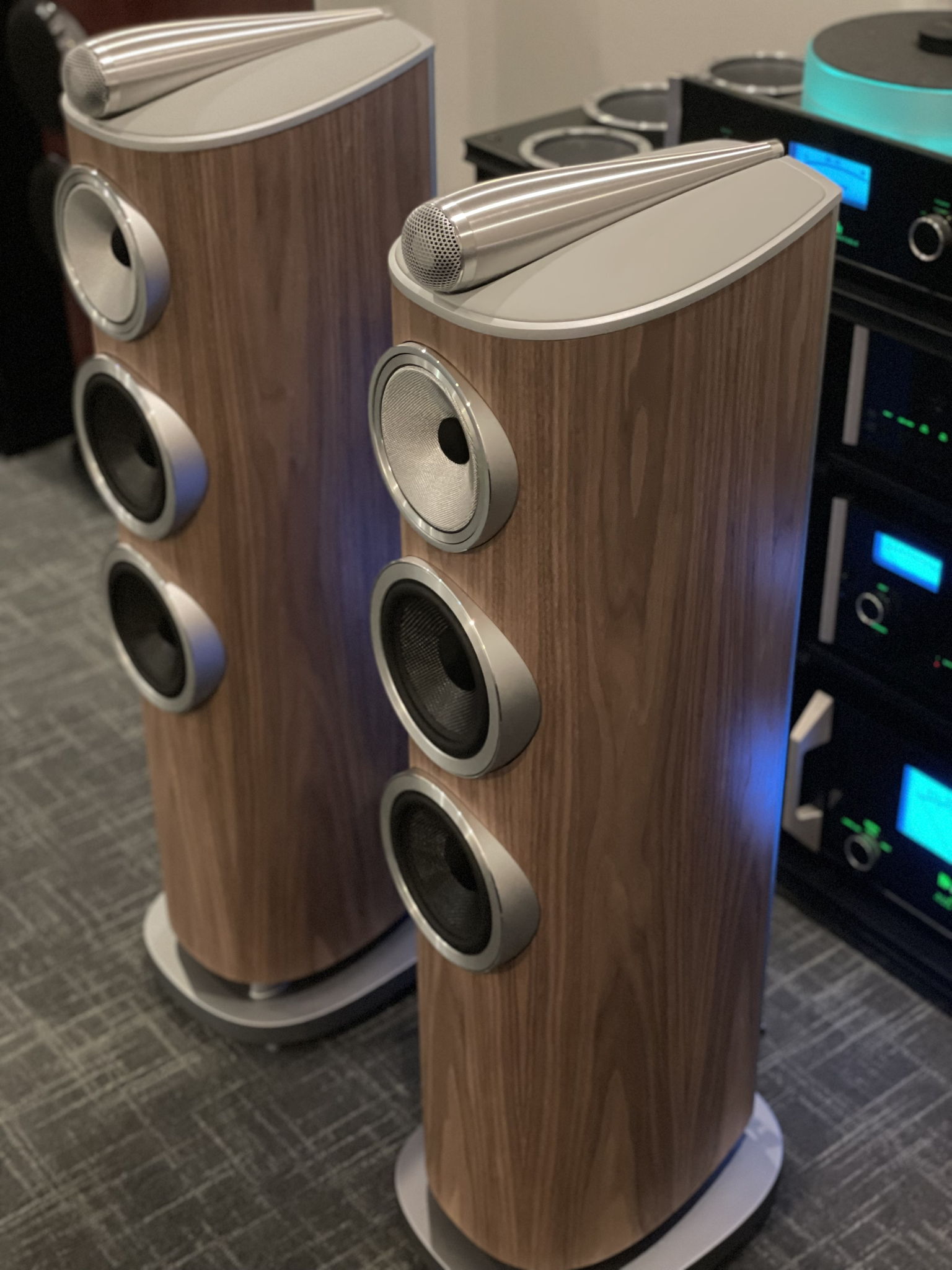 B&W (Bowers & Wilkins) 804 D4 -Walnut (Pair) **Trade-in** 3