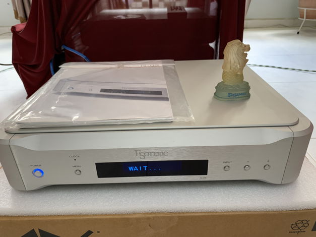 Esoteric N-05 Network Audio Player (220-240v@50/60Hz)
