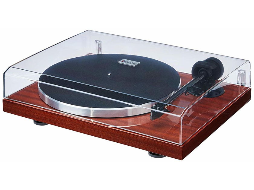 Pro-Ject 1Xpression Carbon Classic Turntable; Mahogany; 2M Silver (New/Open) (26649)