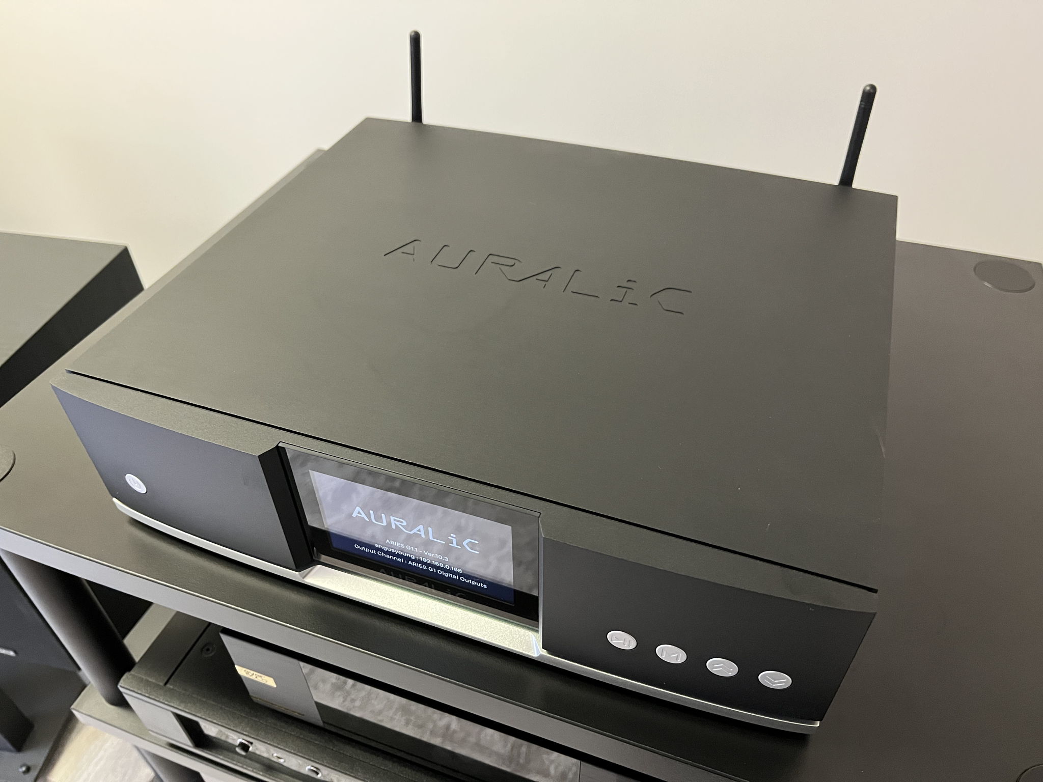 Auralic Aries G1.1 Streaming Transporter 3