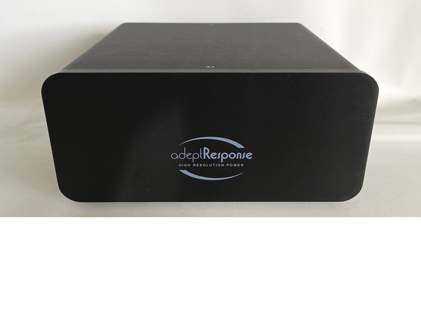 Audience AR6-TSSD POWER CONDITIONER W/FORTE F5 PWRCORD, NEAR MINT, 6-YEAR WARRANTY