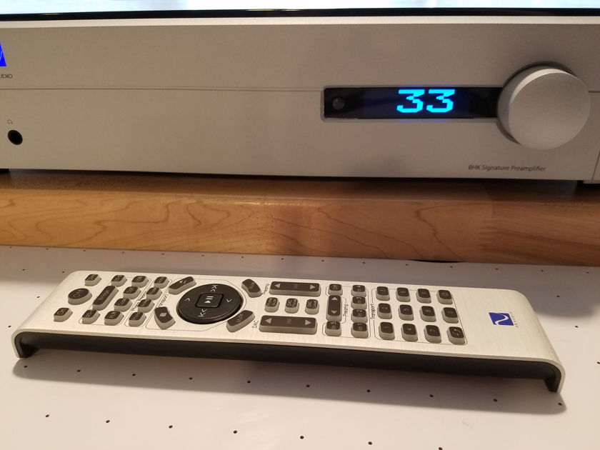 PS Audio BHK Signature Preamp, Silver, in new condition