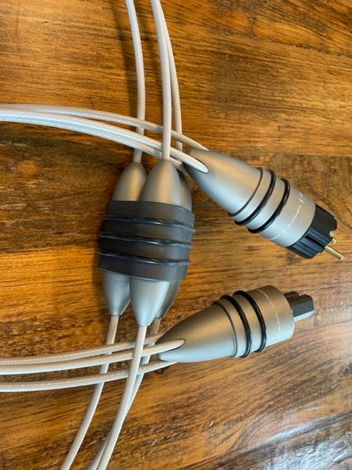 High Fidelity Cables  Schuko 2 meter Reveal  power cable
