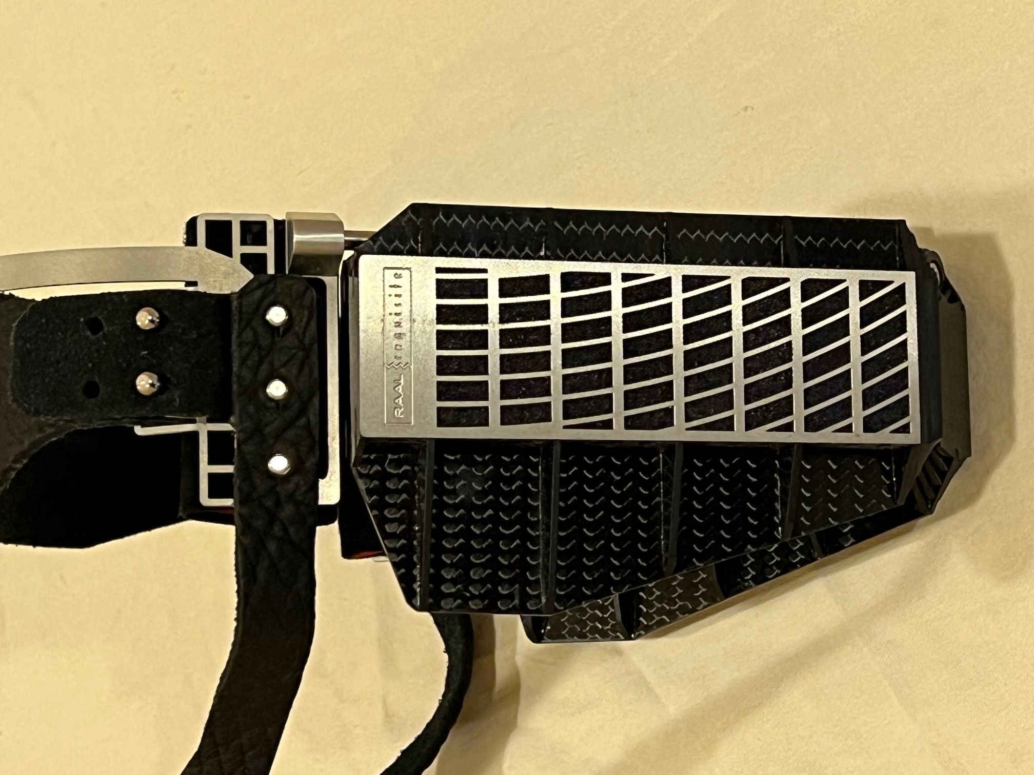 RAAL requisite SR1a ribbon headphones 9