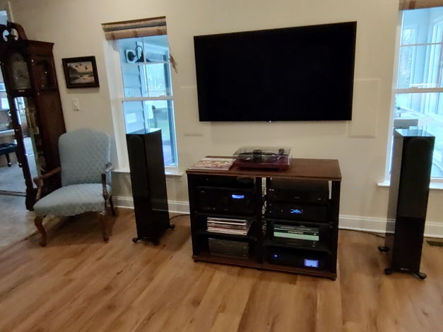 Monitor Audio Silver 300 Speakers