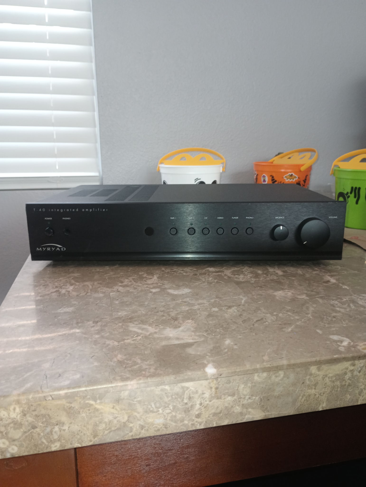 Myrtad T-40 Integrated Amplifier