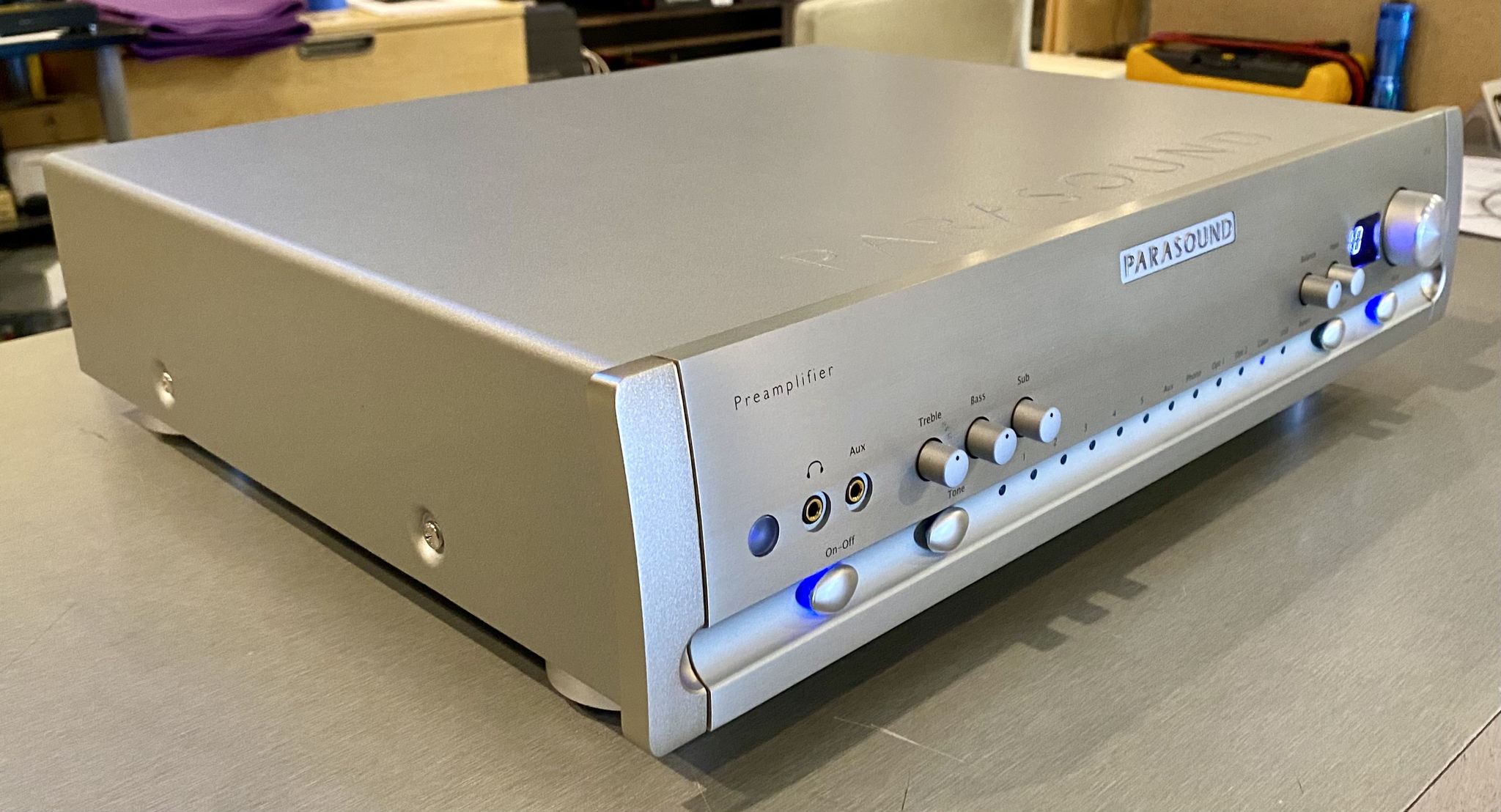 Parasound P6 Stereo Preamplifier | Silver 2