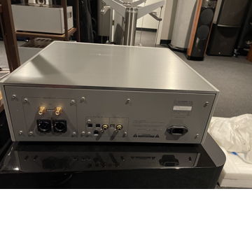 Luxman D-08u