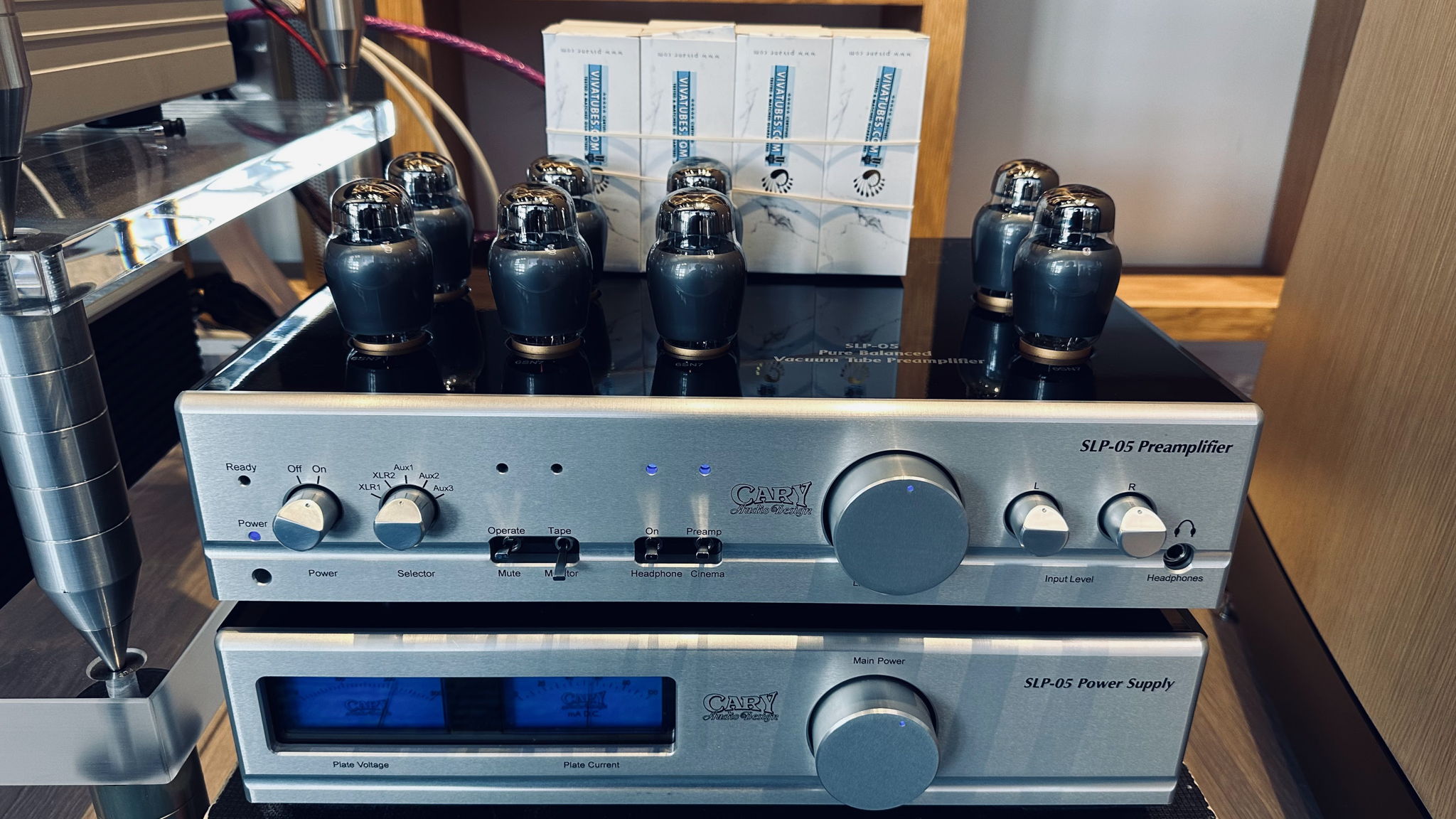 Cary Audio SLP-05 Vacuum Tube Preamplifier with New Mat...
