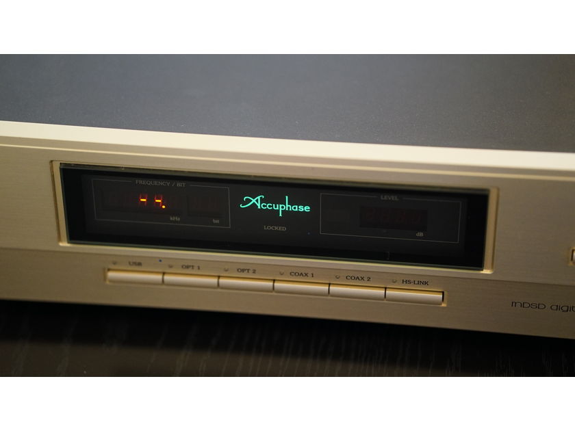 Accuphase dc37 (100V)