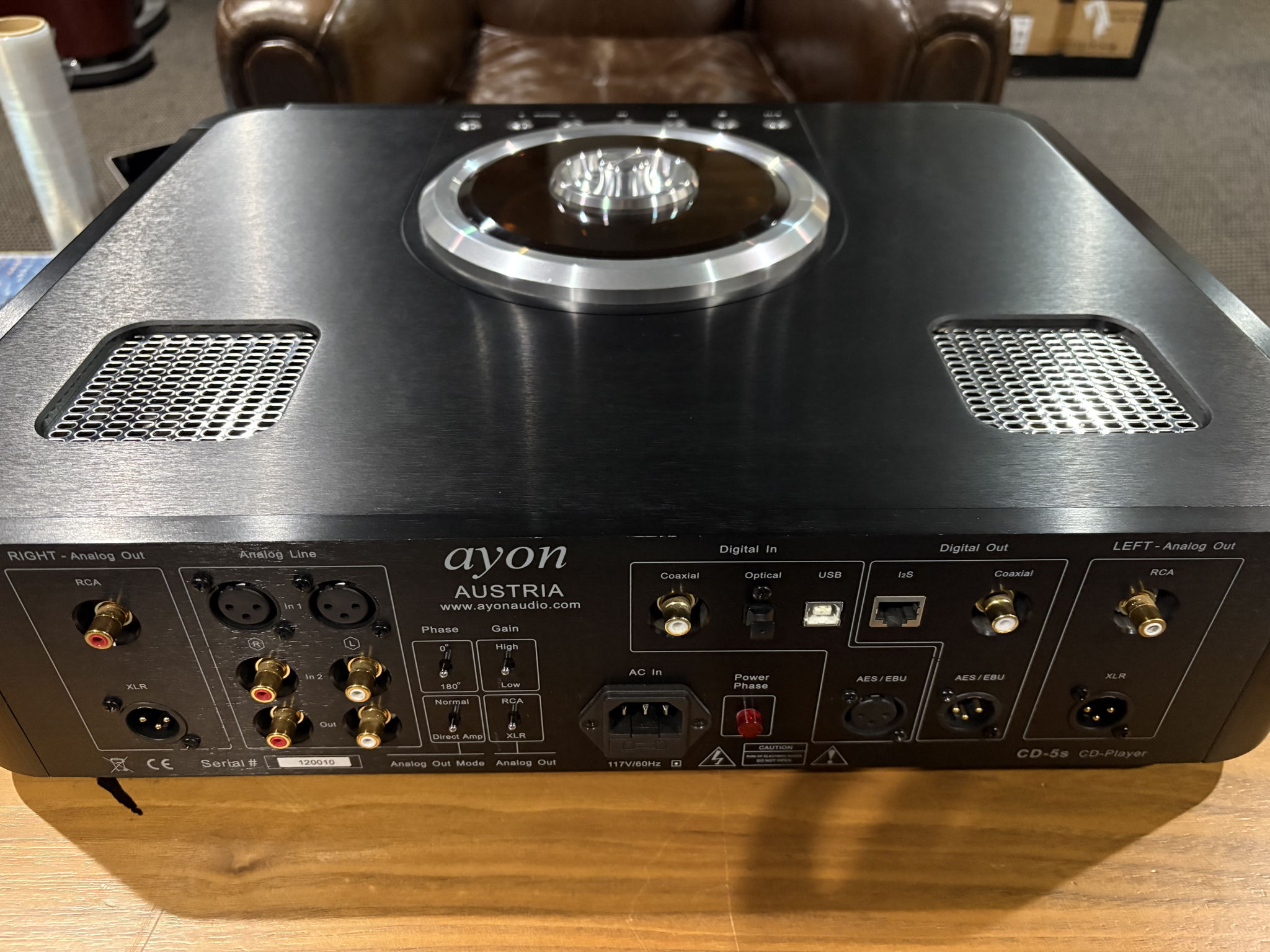Ayon Audio CD-5s Tube CD Player in Black 2