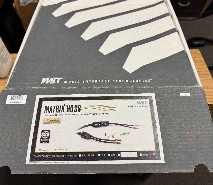 MIT  Matrix HD 38 speaker cables 6