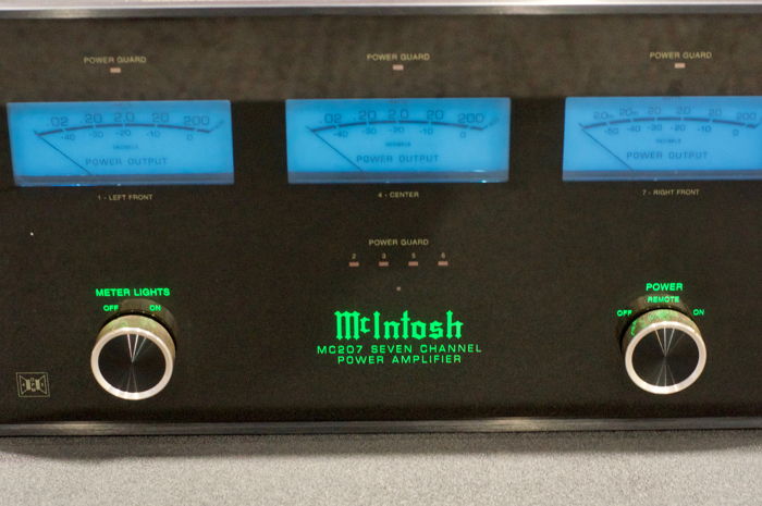 McIntosh MC207 Solid State 7 Channel Amplifier - 200 Wa...