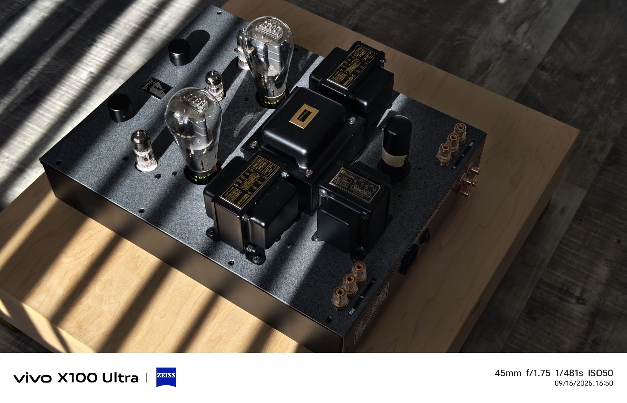 Finale Audio 300B EVO Integrated Hammertone Silver WARR... 3