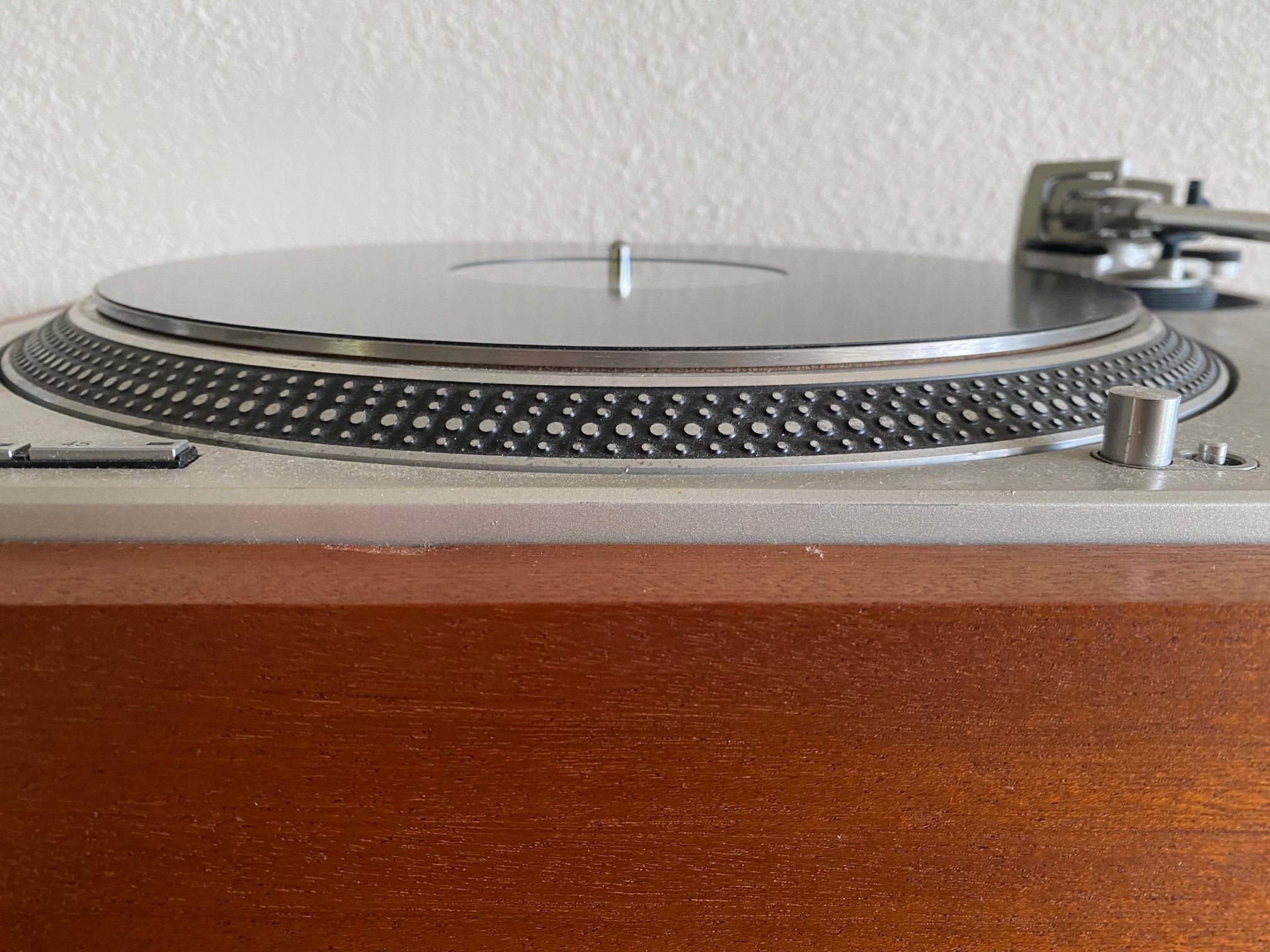 LRC Turntable Mat - Stainless Steel & Carbon Fiber 2