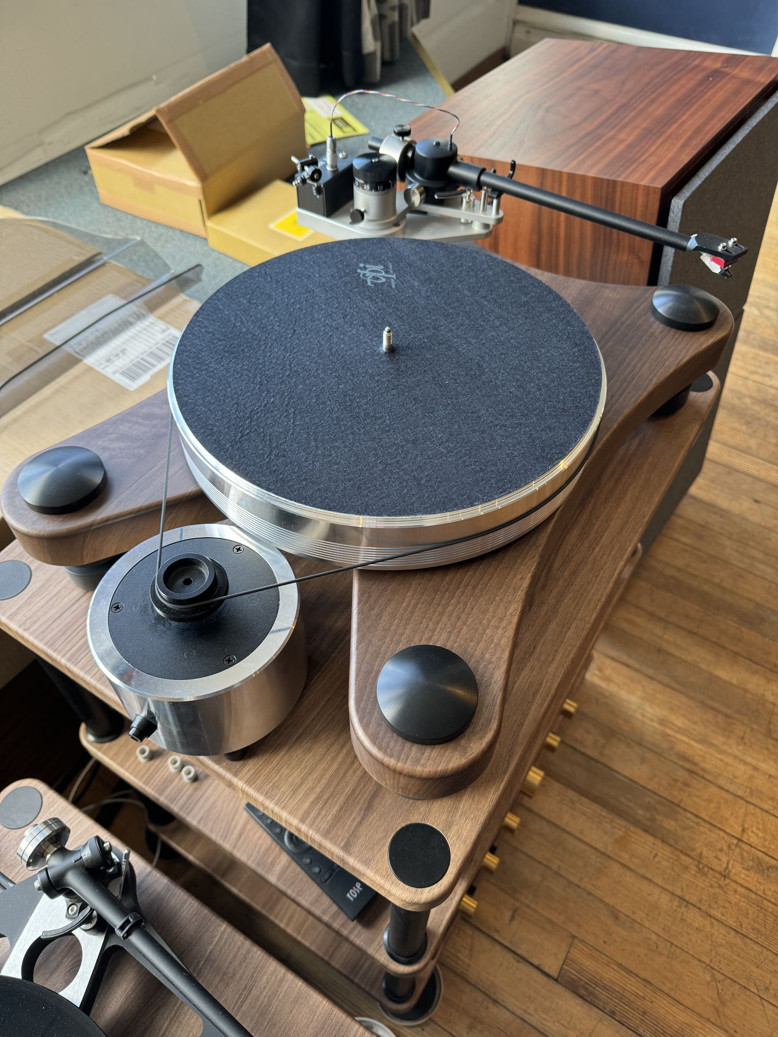 VPI Industries Prime Walnut 3