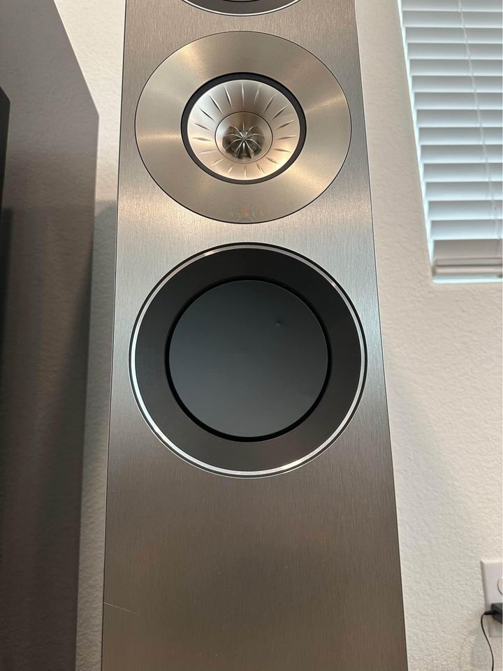 KEF REFERENCE 3 (Non-Meta) SILVER / GLOSS BLACK 5