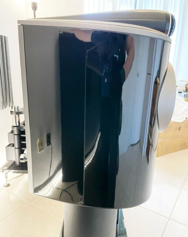 B&W 805D4 Gloss Black Speakers with Stands 8