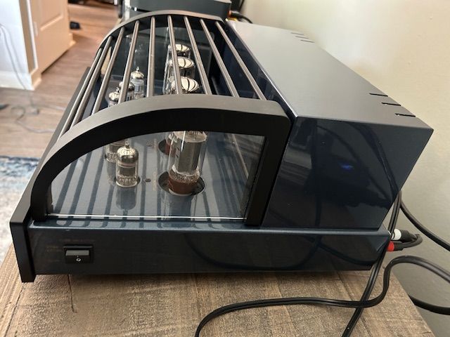 PrimaLuna DiaLogue Premium Power Amplifier 3