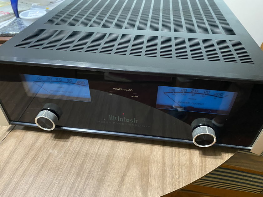 McIntosh  MC 202 Stereo Power Amplifier - 200 W x 2 - Excellent Condition