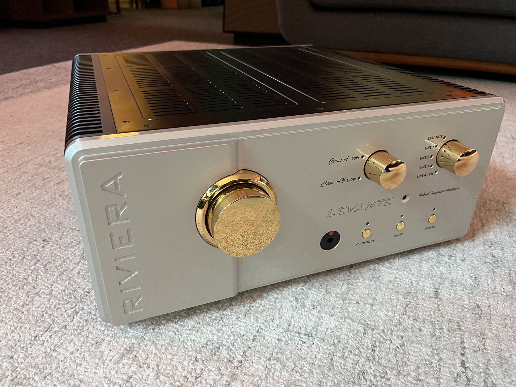 Riviera Labs Levante Integrated Amplifier Best of the Best 9