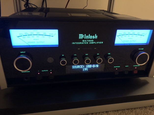 McIntosh MA-7900 Integrated Amplifier