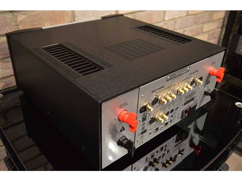 Mark Levinson No 585 - 350 Watt Integrated Amplifier and DAC
