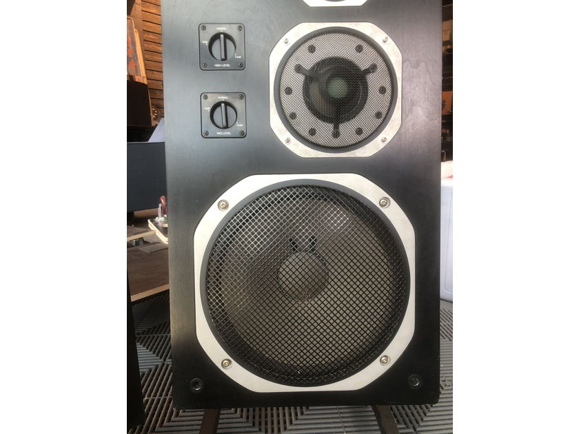 Yamaha NS-1000M Vintage Studio Monitor Speakers with Beryllium Drivers!