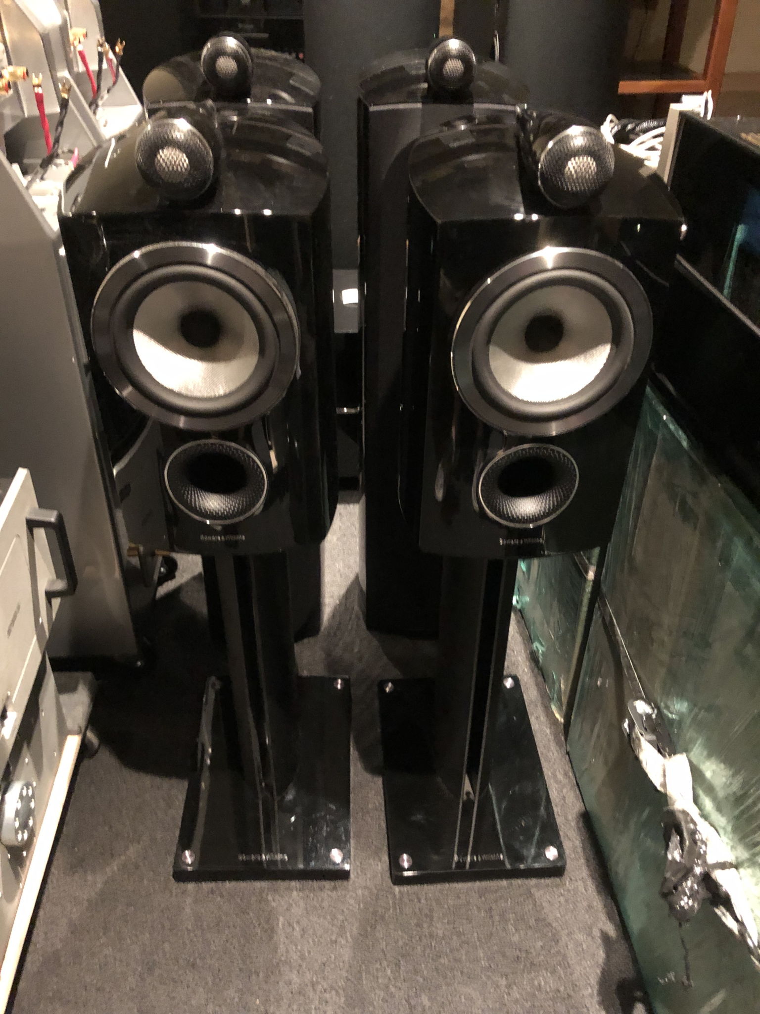 B&W (Bowers & Wilkins) 805d3 with stands LOCAL PICKUP o...