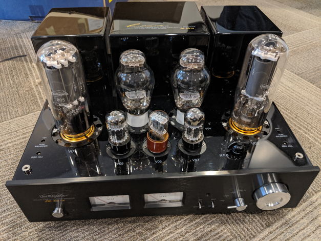 Line Magnetic LM-805iA Vacuum Tube Integrated Amplifier...