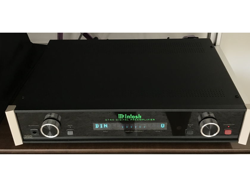 McIntosh, D150 DAC/Preamp, New Condition