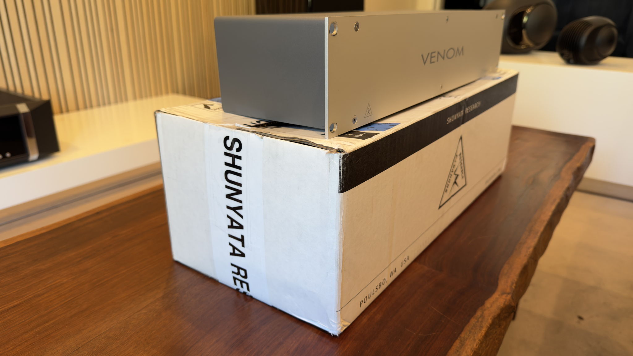 Shunyata Research Venom V16 V16-U Rack Mount Power Cond... 2