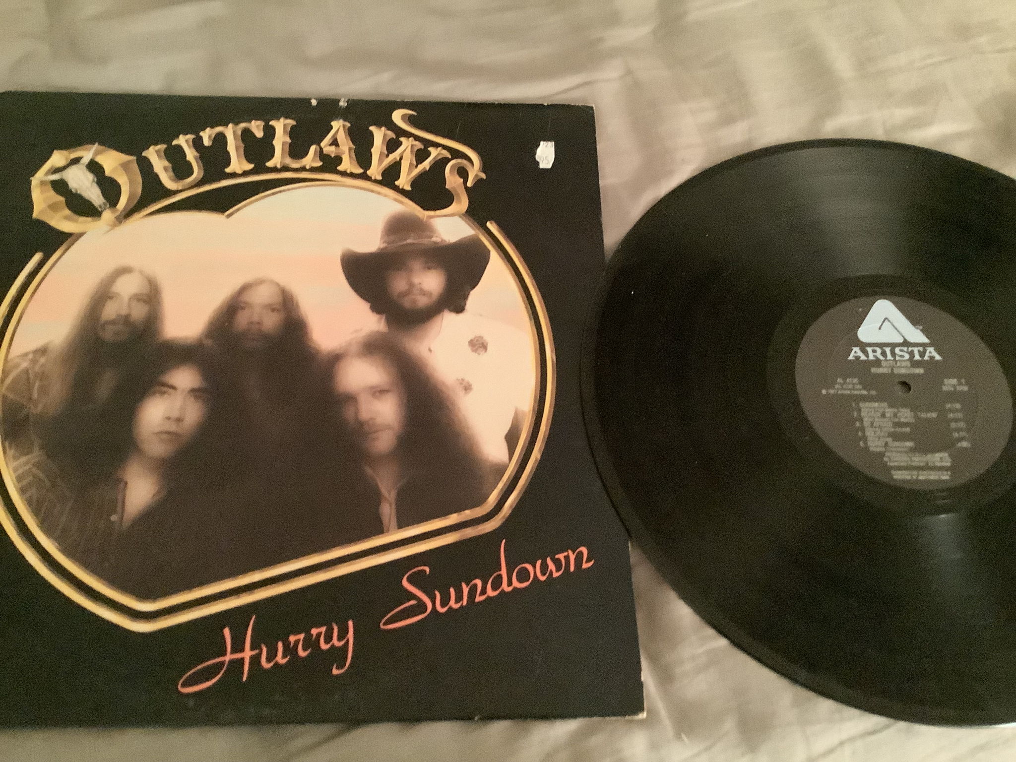 Outlaws Hurry Sundown