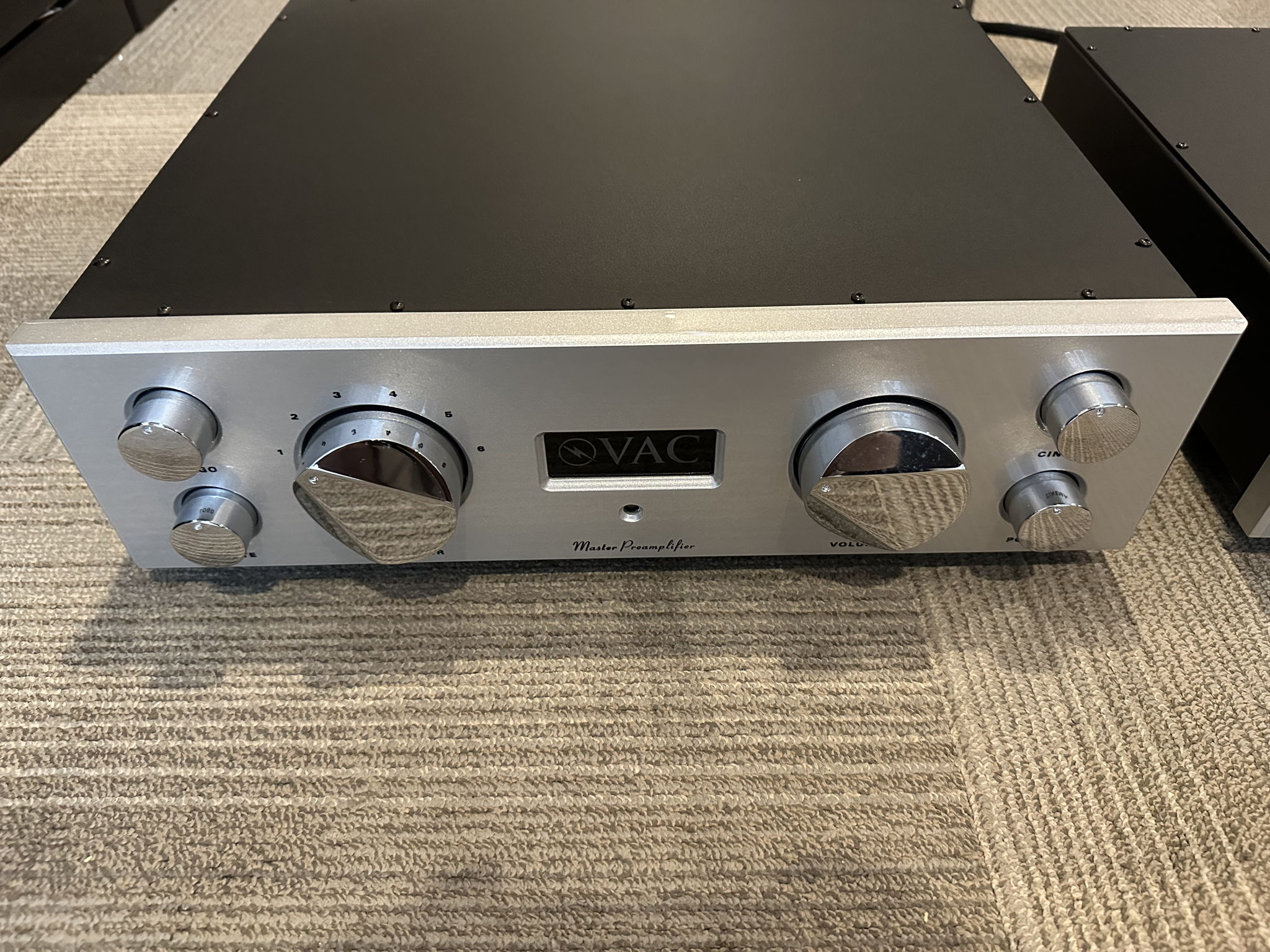 Valve Amplification Company Master Preamplifier (Silver) 2