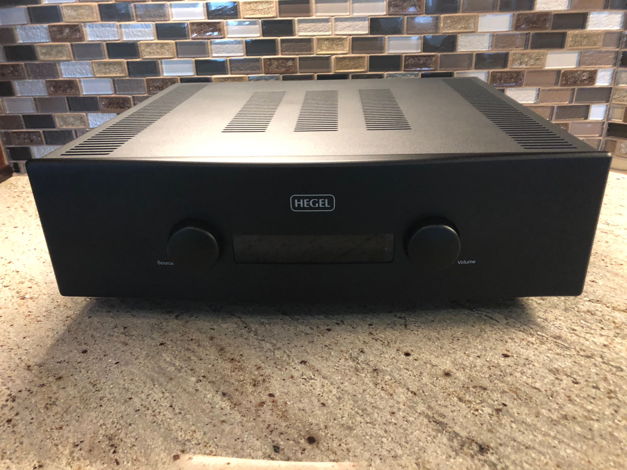 Hegel H360 Audiophile Reference Grade 500W Integrated A...