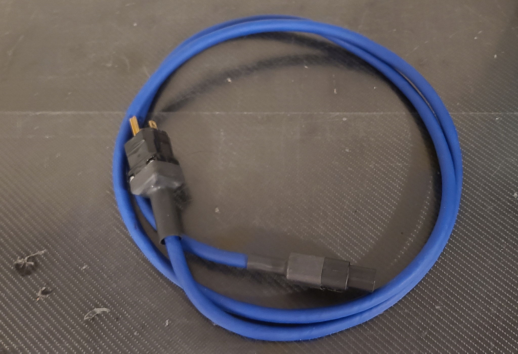 Straight Wire Blue Thunder Power Cable. 2 Meters.