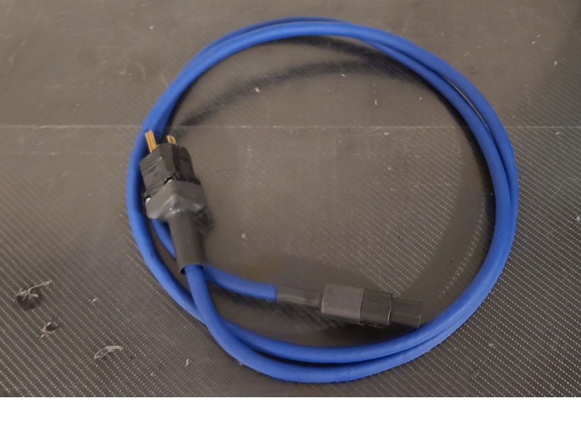 Straight Wire Blue Thunder Power Cable. 2 Meters.