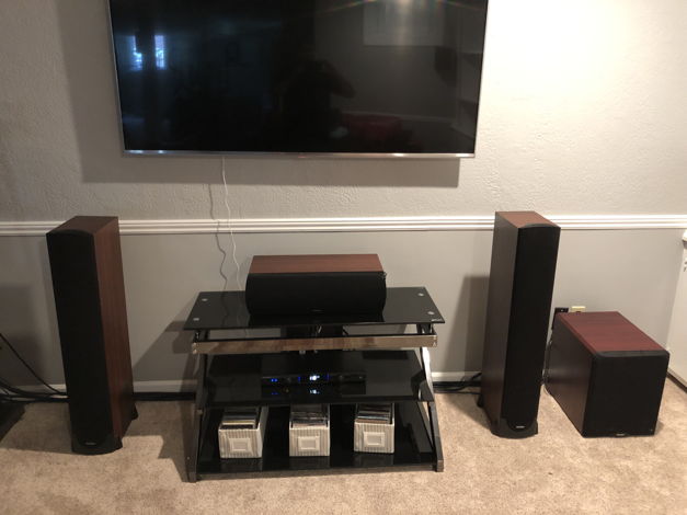 Paradigm Monitor 7 v6 Loud Speakers, Center and matchin...