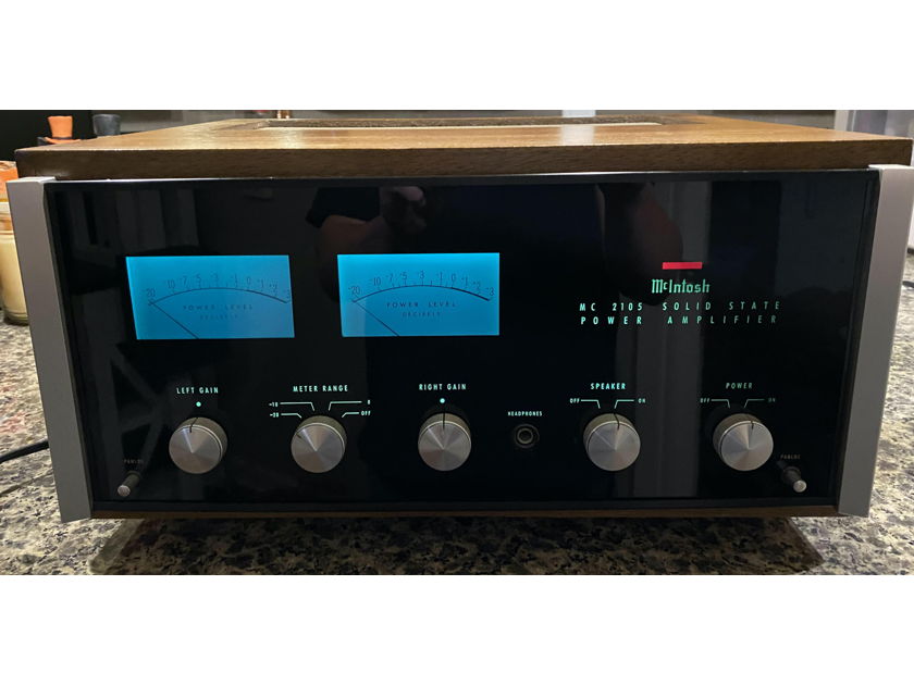 McIntosh MC-2105 Solid State Amplifier w/original wood cabinet