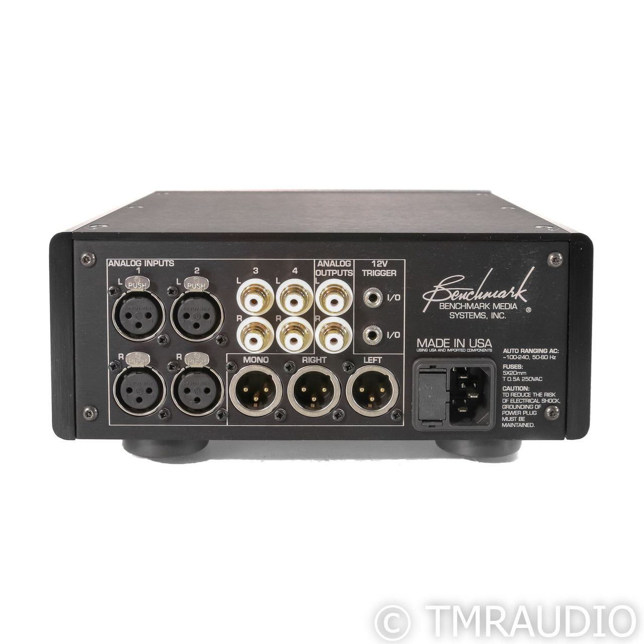 Benchmark Media LA4 Stereo Preamplifier (70799) 5