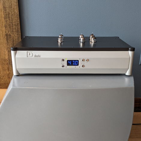 Doshi Audio V3.0 Phono Stage in Silver Finish